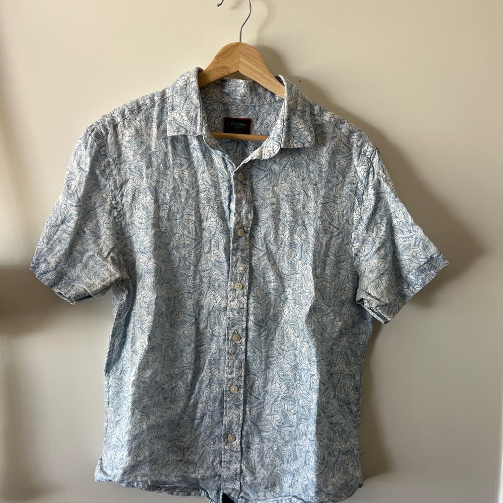 Untuckit button down